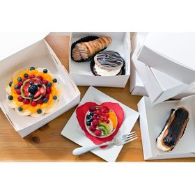 12"_White_Folding_Cake_Box_with_cakes.png